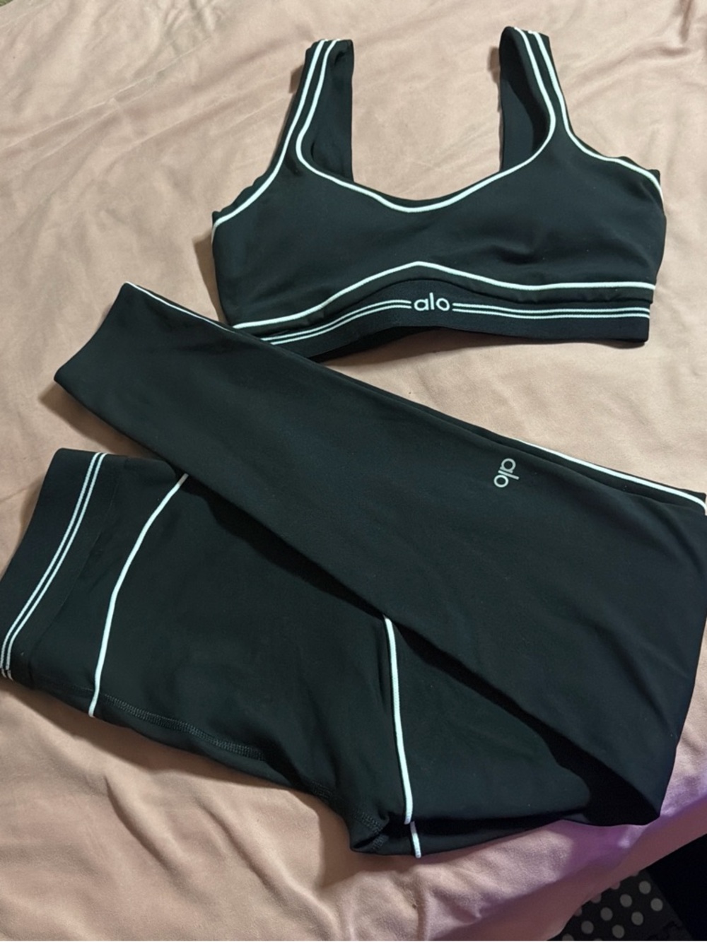 ALO Yoga Black and White Sportswear Set